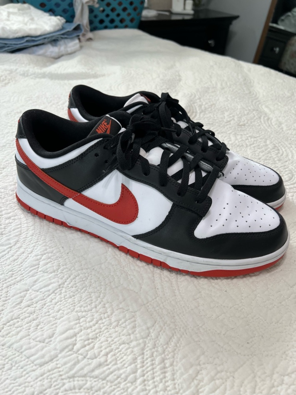 Nike Dunk Low-Top retro Sneakers in “Dragon Red”